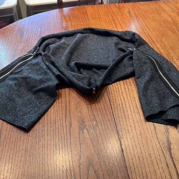 Le Nove Gray Wool Shrug With Zippers Made In Italy One Size - Picture 5 of 7